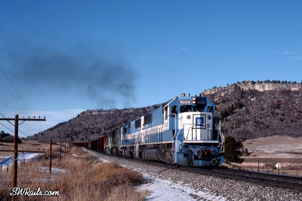 BN Coal train with Oakway SD60's at larkspur,CO