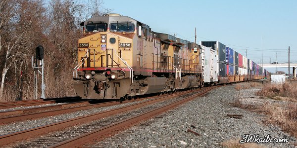 Union Pacific freight train at Rosenberg, TX