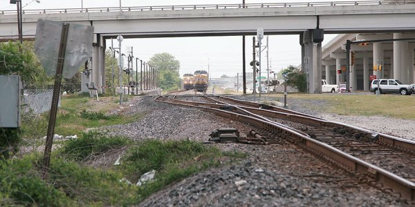 UP trains at heacker TX