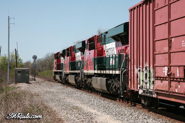 FXE SD70ACe 4047 at Harlem TX on MHOEG UP freight 