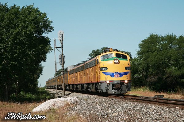 Union Pacific E9 949 / 963B / 951 on passenger special at Glidden TX