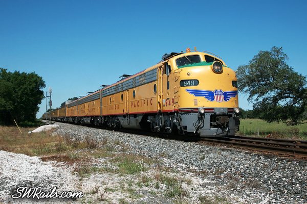 Union Pacific E9 949 / 963B / 951 on passenger special at Glidden TX