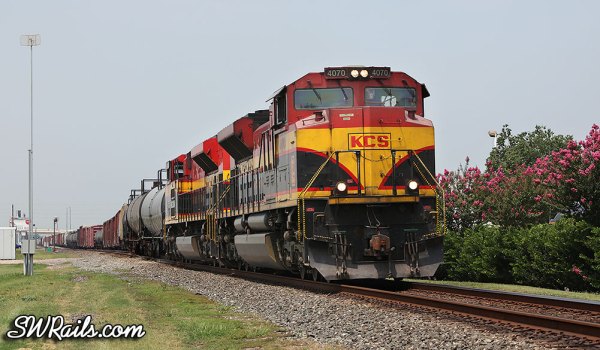 KCSM SD70ACe 4070 with an eastbound manifest train at Sugar Land, TX