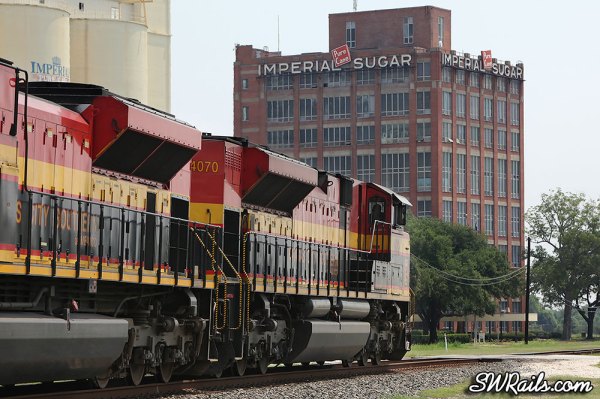 KCSM SD70ACe 4070 with an eastbound manifest train at Sugar Land, TX