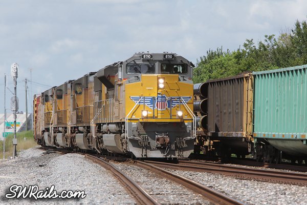 UP SD70ACe 8710 at West Junction TX on QWCEW freight train
