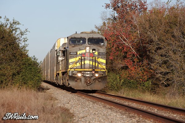 KCSM AC4400CW 4529 on KCS freight train at Rosenberg, TX