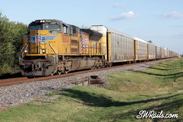 Oct-31-2012-012 Union Pacific SD70ACe 8604 at Stafford TX on ASPEGR train