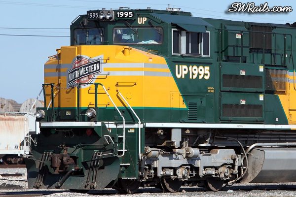 Cab detail of UP SD70ACe 1995, the C&NW heritage engine, at Houston, TX