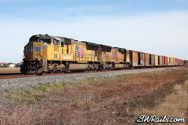 Union Pacific SD70M 5193 at Sugar Land TX