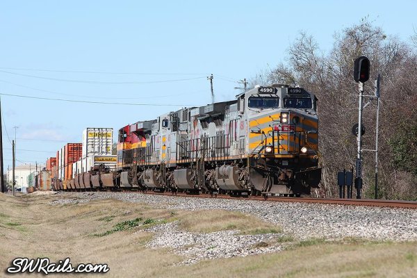 KCS AC4400CW 4590 at Stafford TX