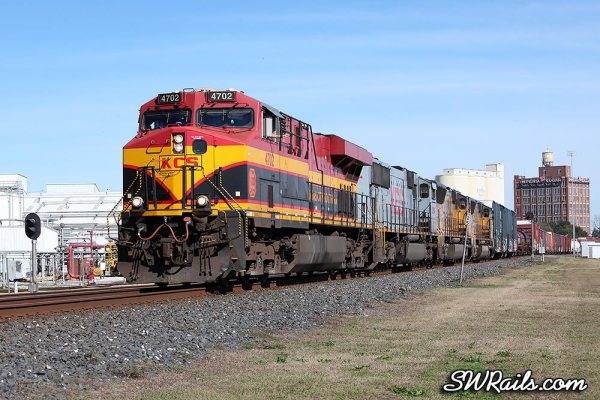 KCS ES44AC 4702 at Sugar land TX