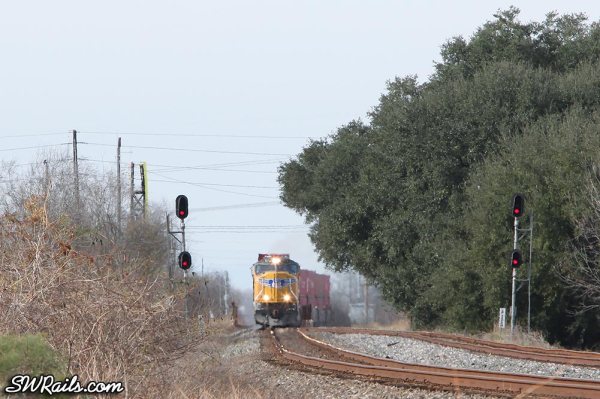 UP SD70M 5074 on an ILBEW train at Sugar Land TX