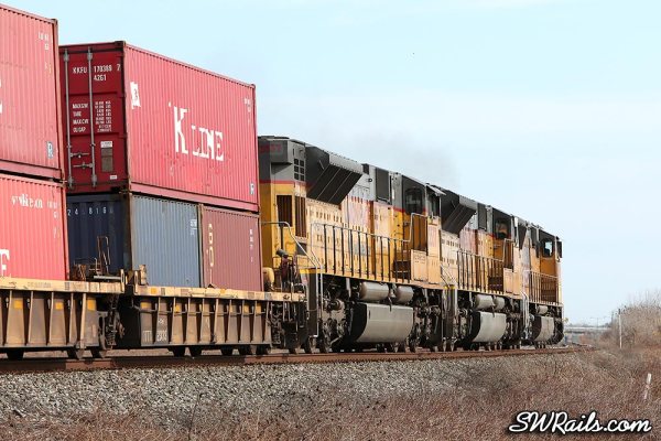 UP  ILBEW train at Sugar Land TX