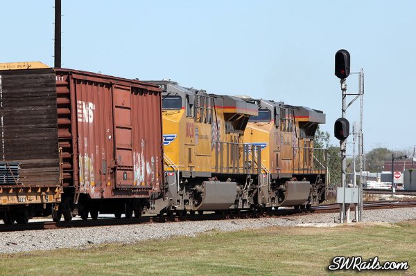 Union Pacific DPU locomotives at Stafford TX