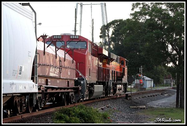 BNSF ES44DC 7909 and CP ES44AC 8940 at Richmond TX 