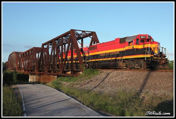 KCS GP38-2 2011 on KCS local LRNRNJ at Richmond TX Brazos River bridge