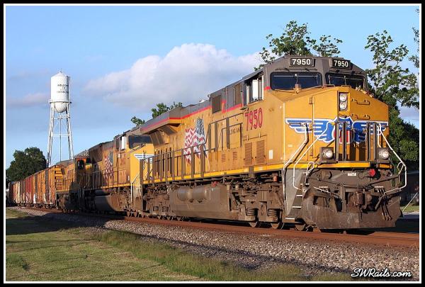 UP ES44AC 7950 on QEWWC train at Richmond TX